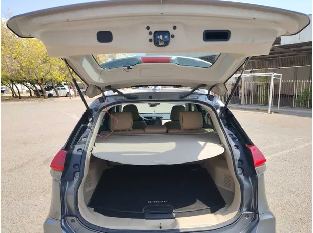 Car image 26