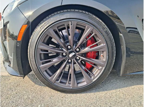 Car image 9