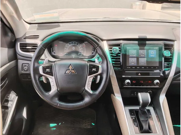 Car image 24