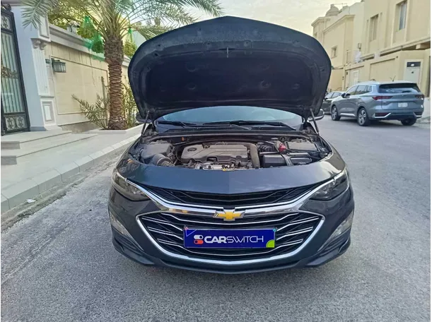 Car image 34