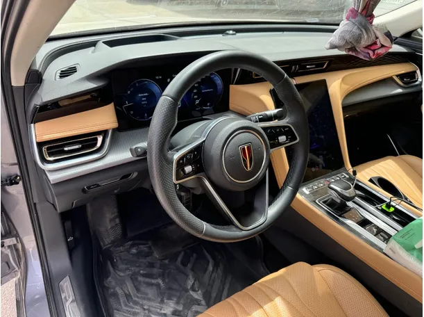 Car image 13