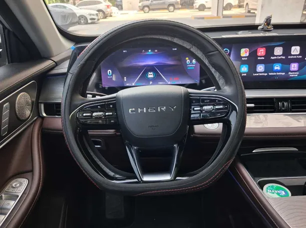 Car image 19