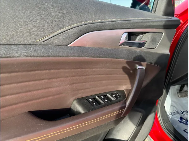 Car image 23