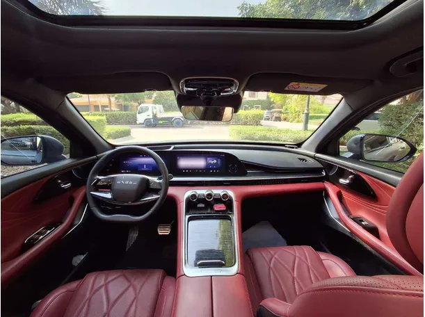Car image 19