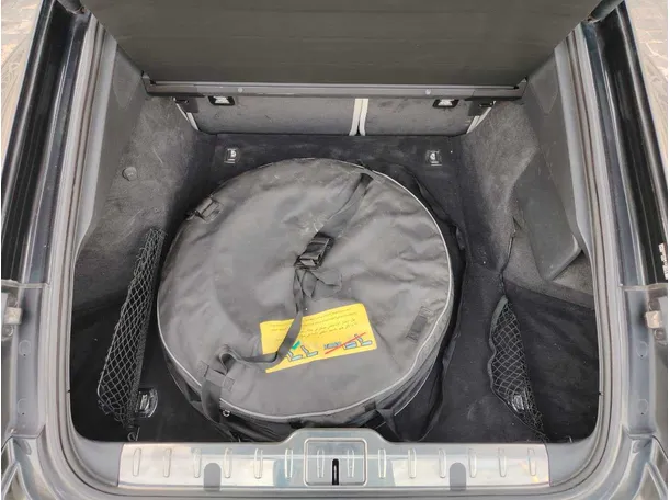 Car image 38