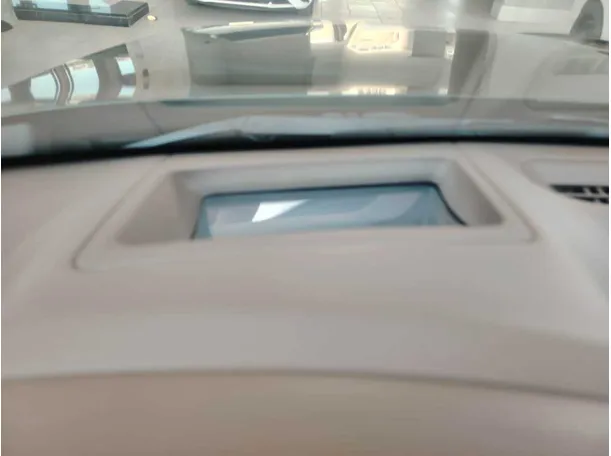 Car image 34