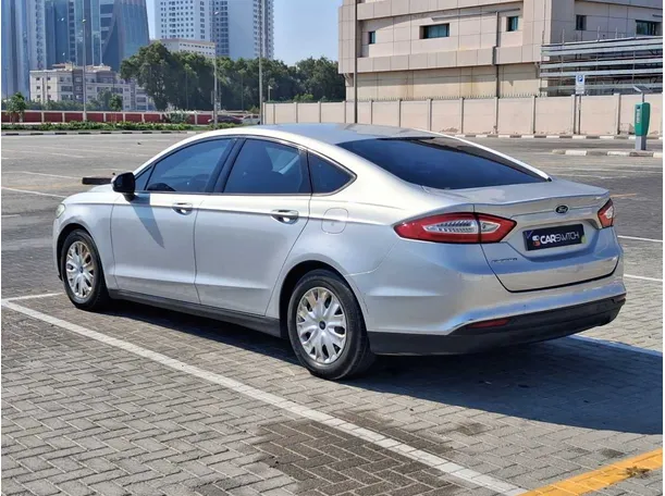 Car image 7