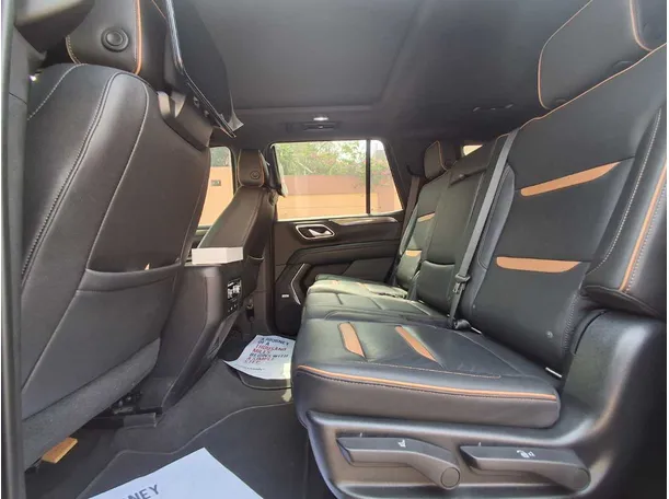 Car image 13