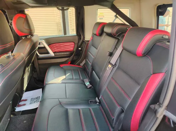 Car image 17