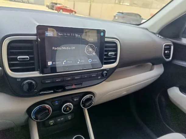 Car image 20