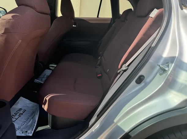 Car image 10