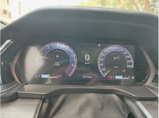 Car image 29