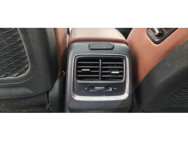 Car image 33