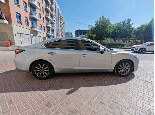 Car image 8