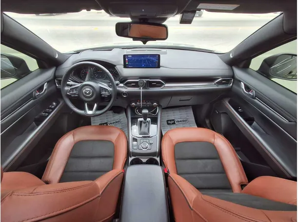 Car image 18