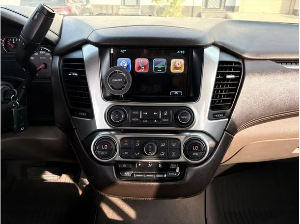 Car image 19