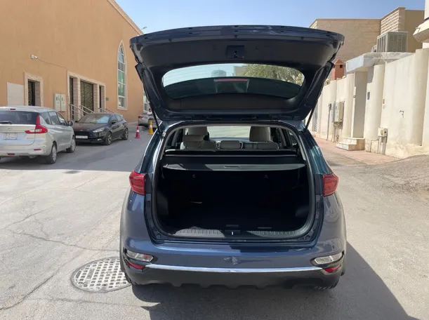 Car image 21