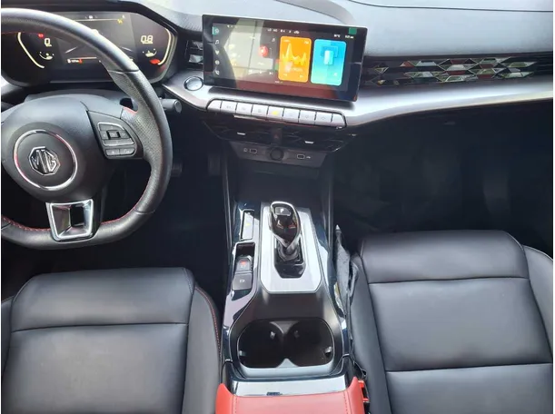 Car image 16