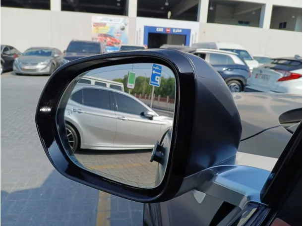 Car image 22
