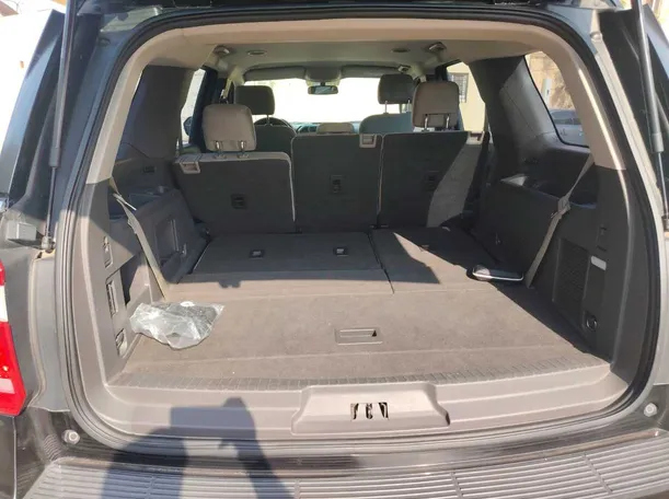 Car image 25