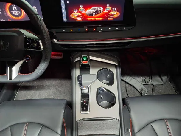 Car image 15