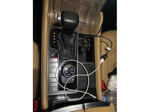 Car image 17