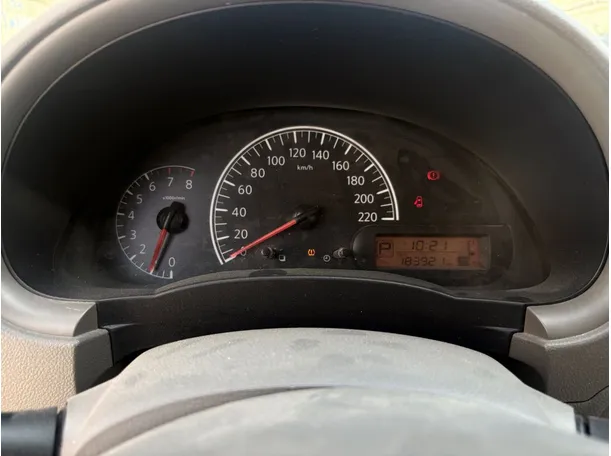 Car image 23