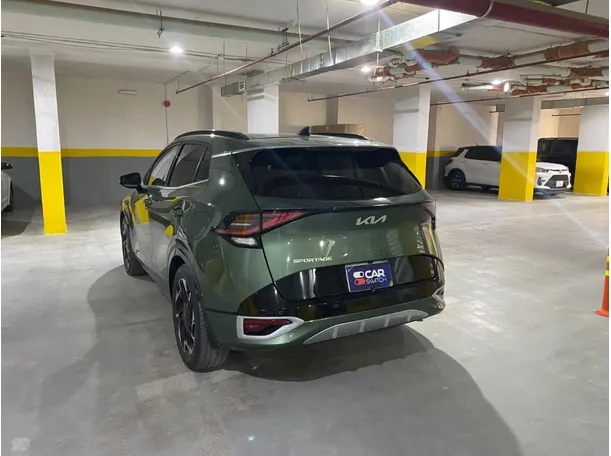 Car image 7