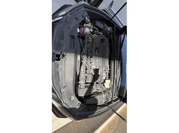 Car image 28