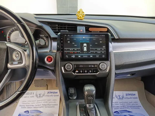 Car image 16