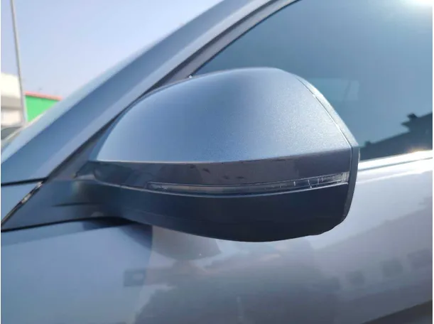 Car image 31