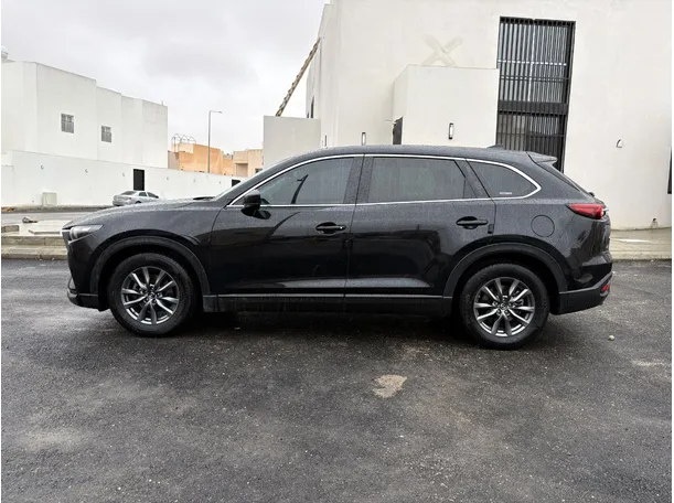 Car image 8
