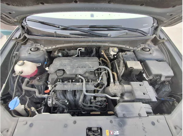 Car image 18