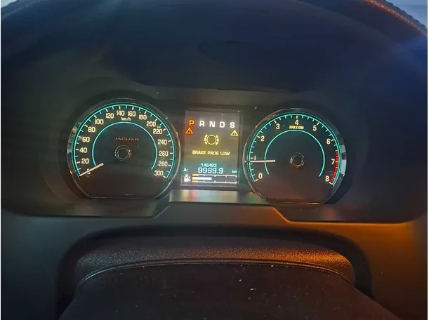 Car image 18