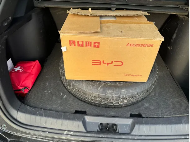 Car image 24