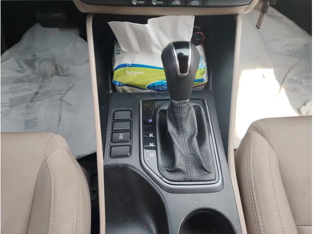 Car image 19