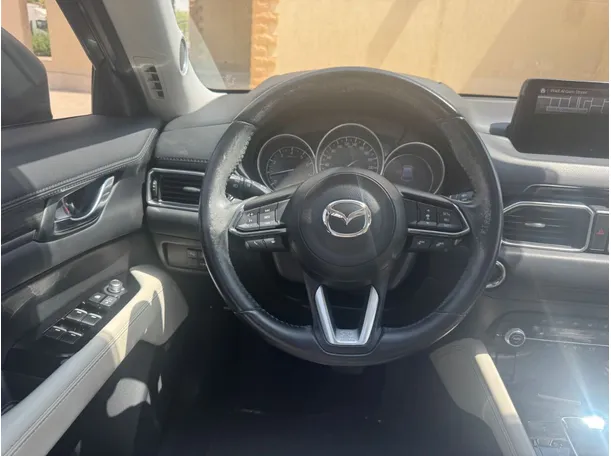 Car image 18