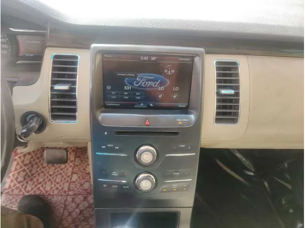 Car image 25