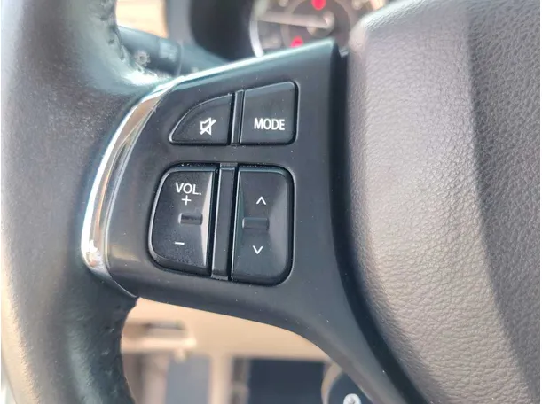 Car image 25