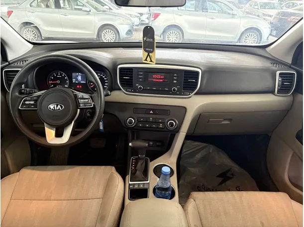 Car image 20