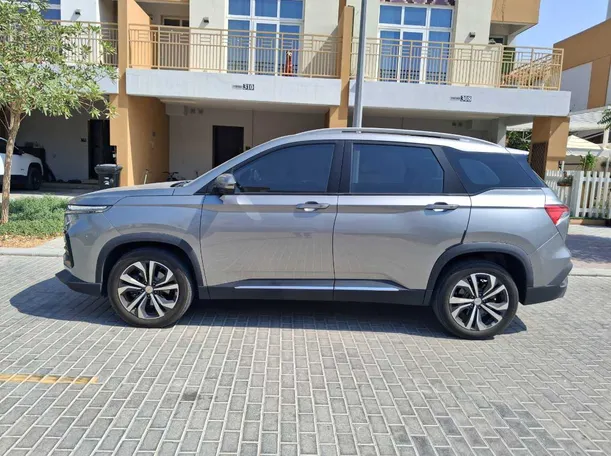 Car image 8