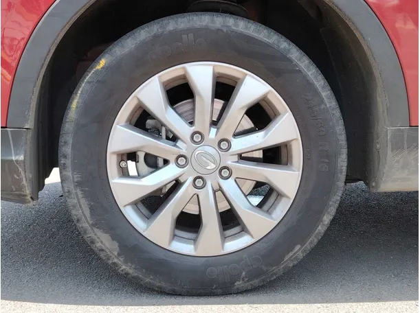 Car image 10