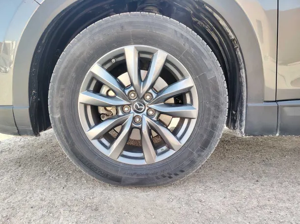 Car image 10