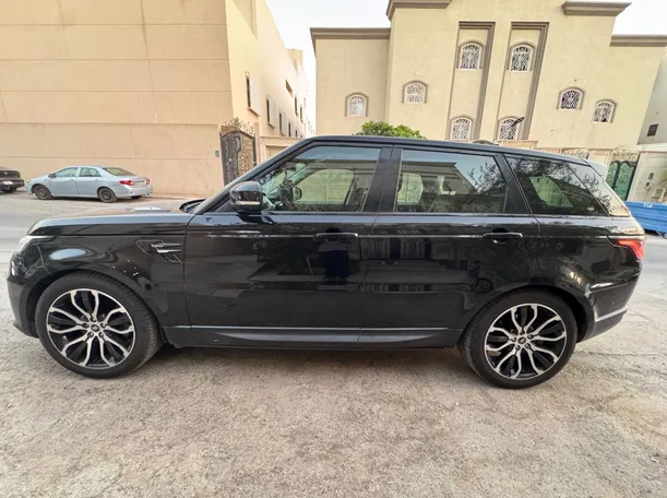 Car image 8