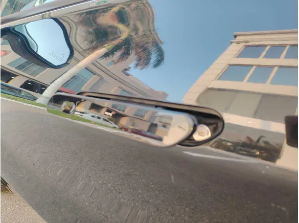 Car image 32