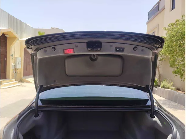 Car image 24