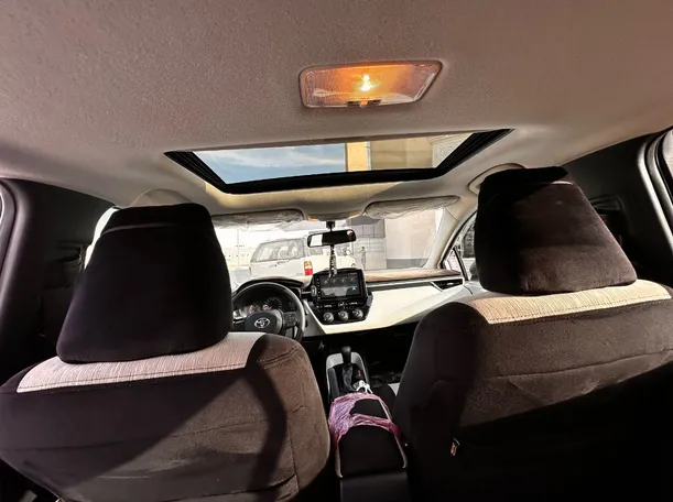 Car image 15