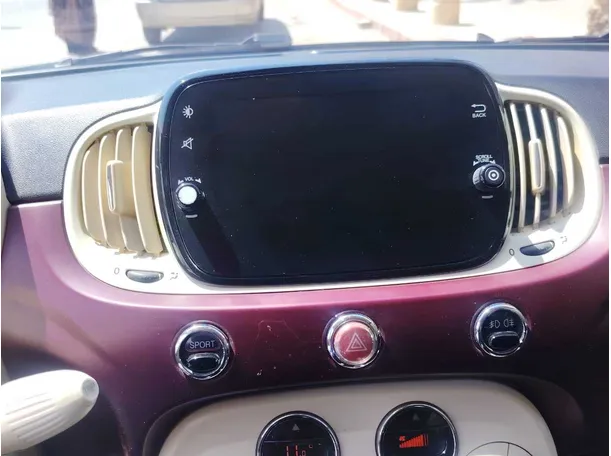 Car image 16