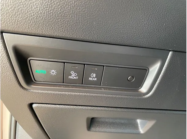 Car image 29