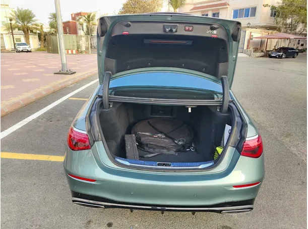 Car image 29